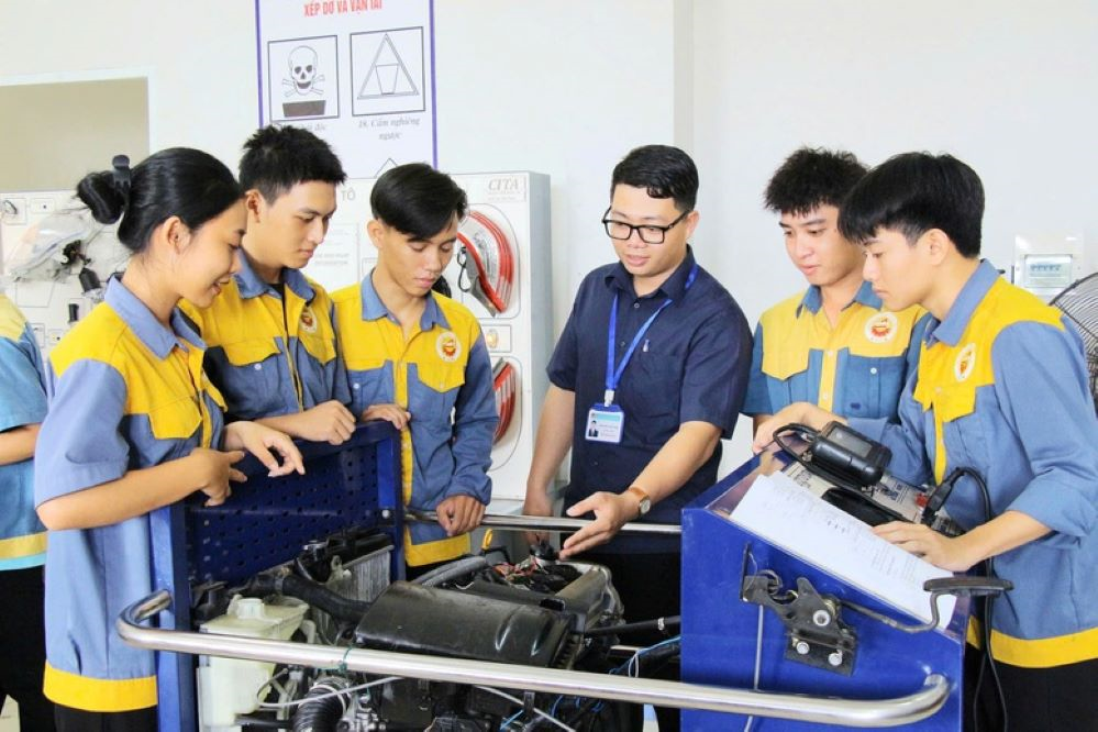 Niềm tin vững, khát vọng lớn - Bài 12: Giáo dục nghề nghiệp - mạch nối đào tạo và thị trường lao động